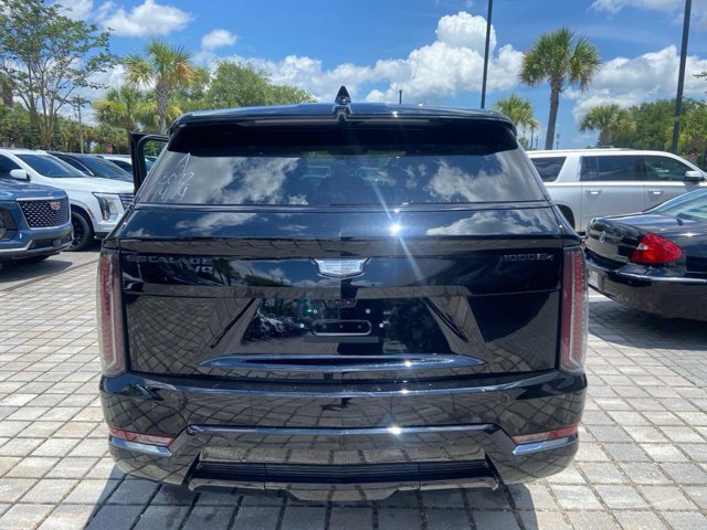 Certified 2026 Cadillac Escalade IQ Sport 2 w/ LPO, ONYX Package AWD/4WD image 6