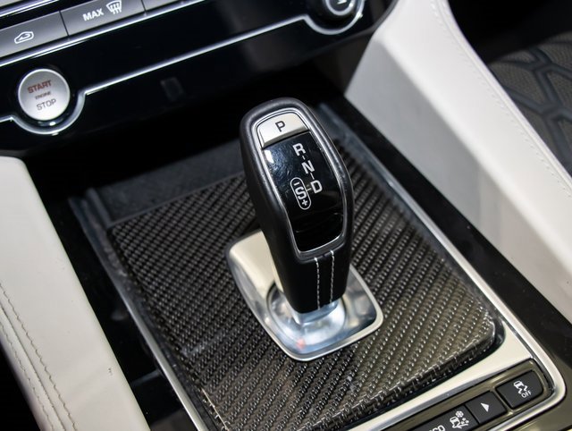 Used 2020 Jaguar F-PACE SVR image 19