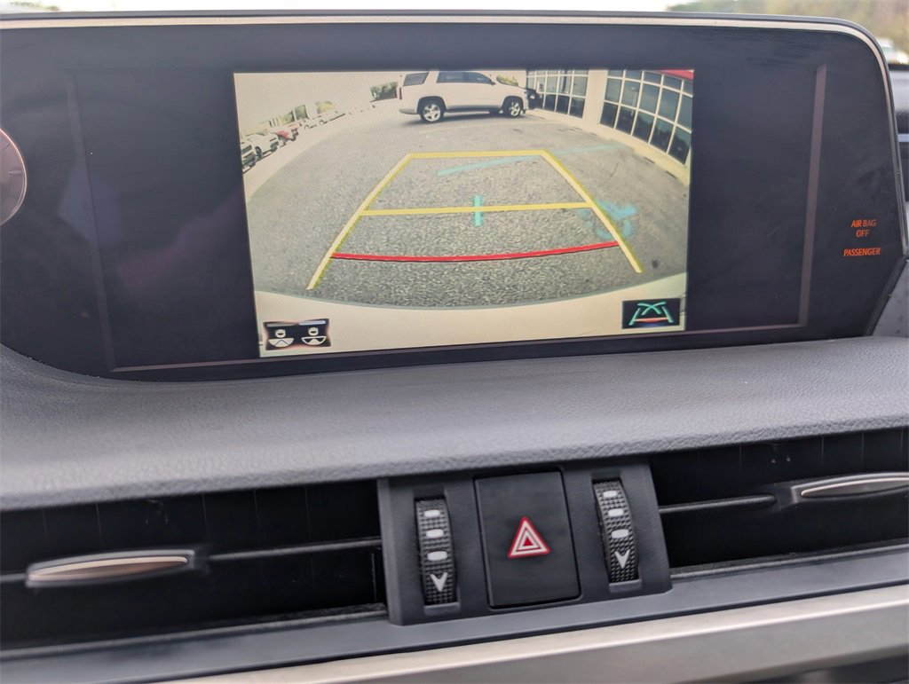 Used 2019 Lexus ES 300h image 14