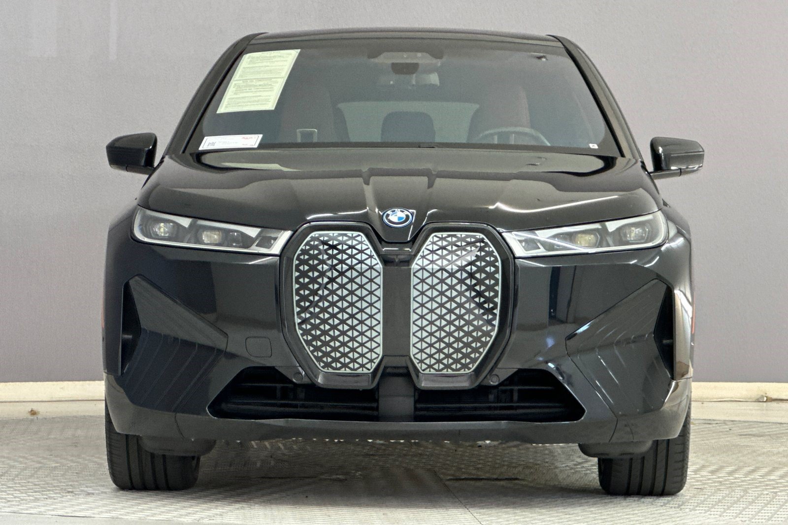 Certified 2024 BMW iX xDrive50 w/ Premium Package AWD/4WD image 6