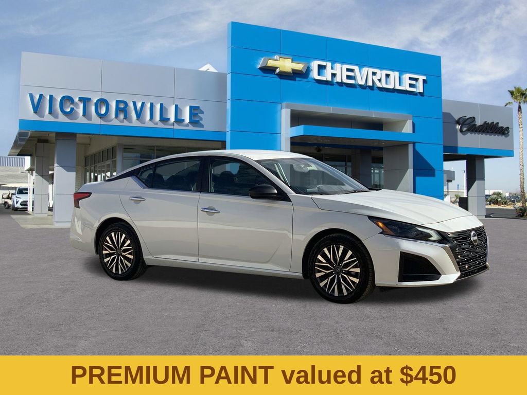 Used 2025 Nissan Altima 2.5 SV FWD image 3