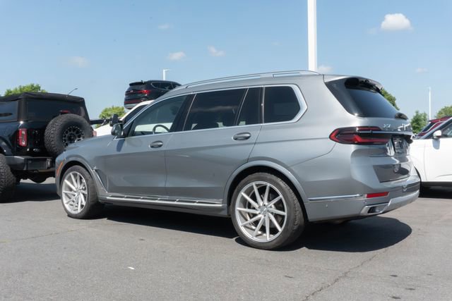 Used 2024 BMW X7 xDrive40i AWD/4WD image 3