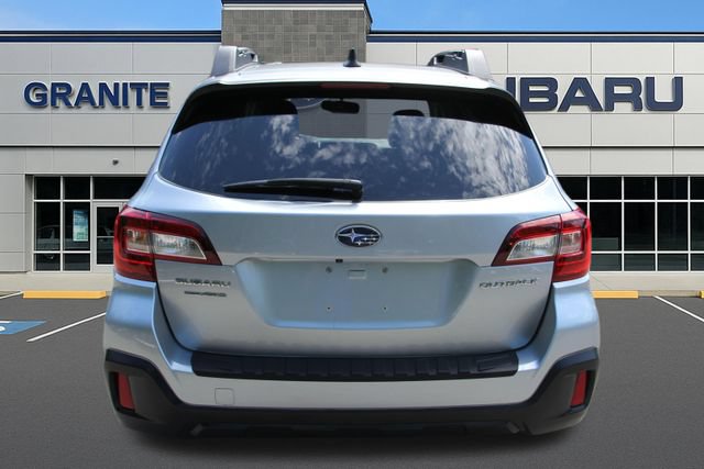 Used 2018 Subaru Outback 2.5i Limited AWD/4WD image 9