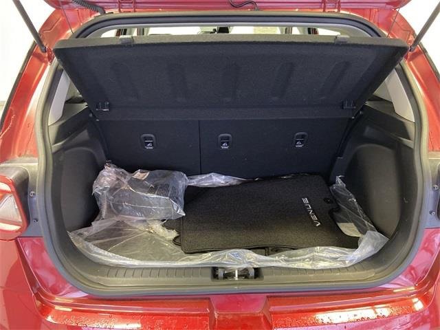 Used 2024 Hyundai Venue Limited image 32