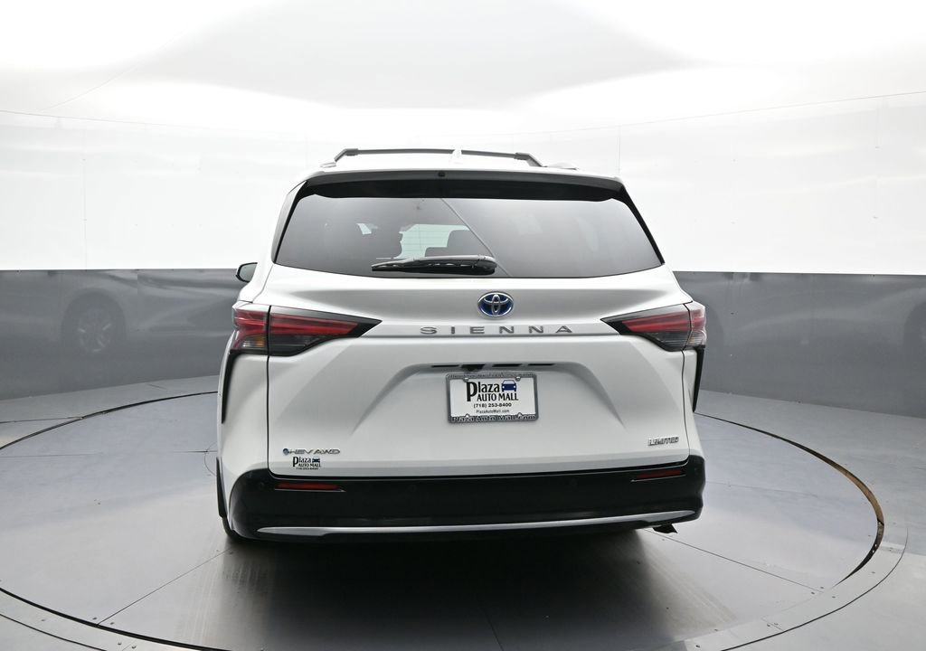 Certified 2025 Toyota Sienna Limited AWD/4WD image 7