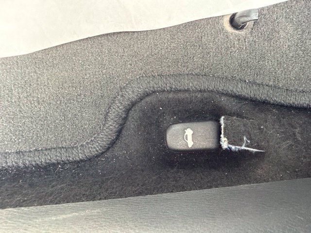 Used 2025 Nissan Versa SV FWD image 19