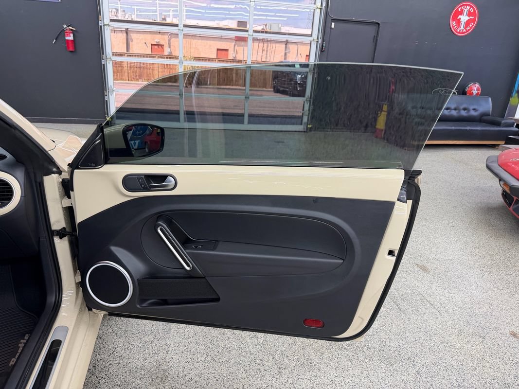 Used 2019 Volkswagen Beetle 2.0T Final Edition SEL FWD image 23