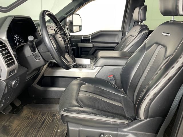 Used 2018 Ford F150 Platinum w/ Equipment Group 701A Luxury AWD/4WD image 2