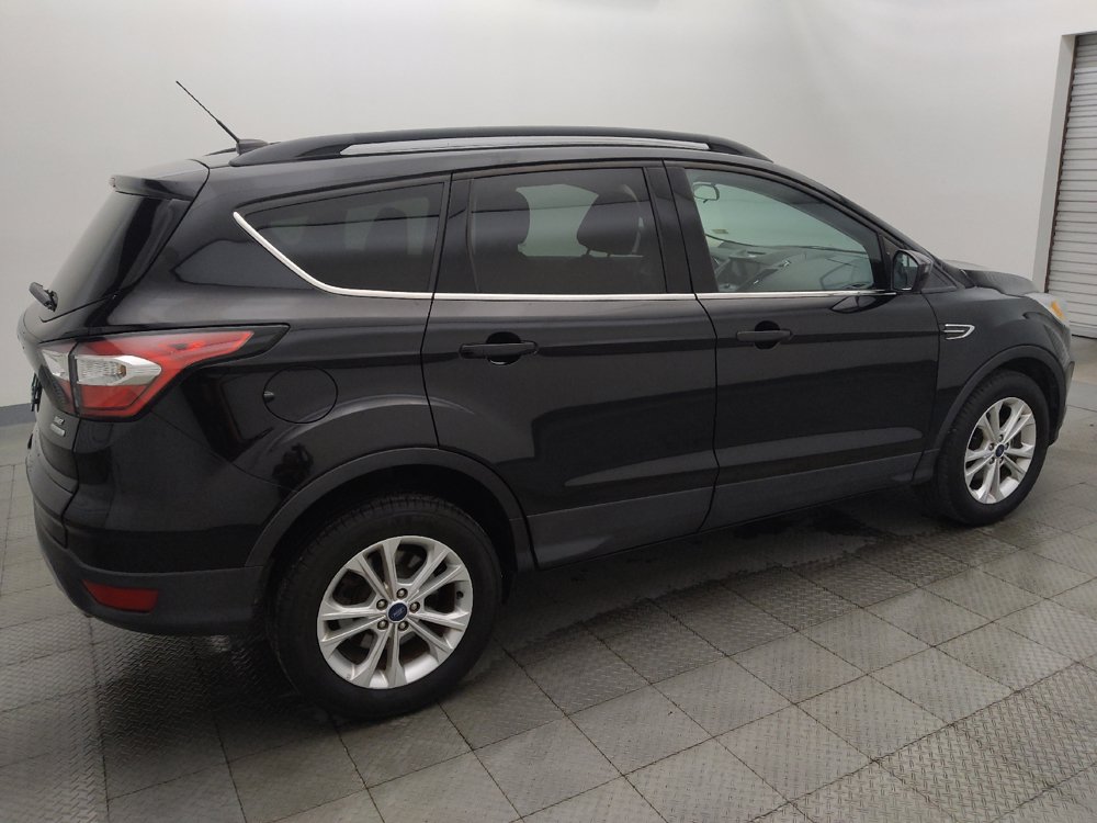 Used 2017 Ford Escape SE w/ Equipment Group 201A FWD image 10
