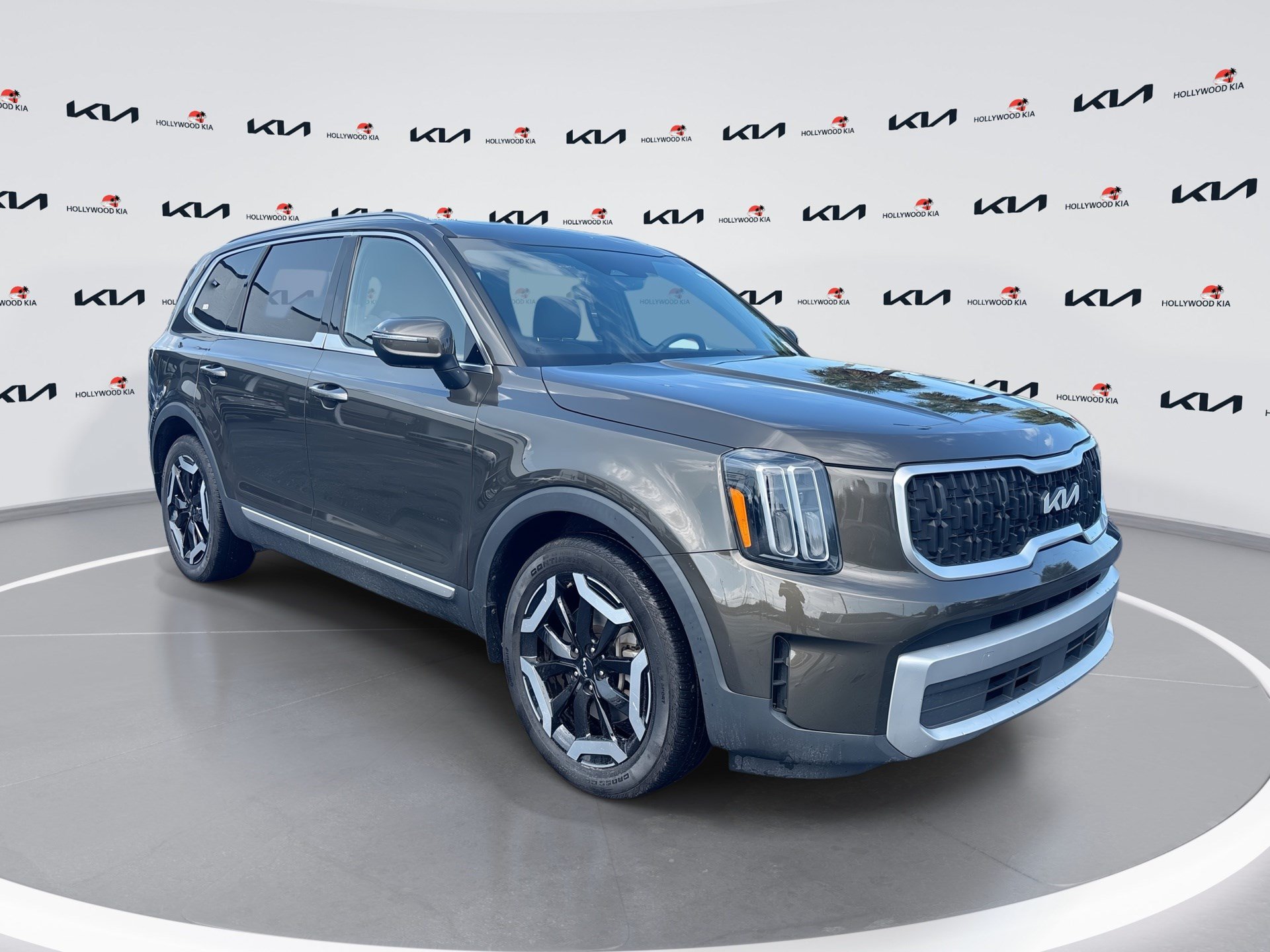 Used 2023 Kia Telluride EX