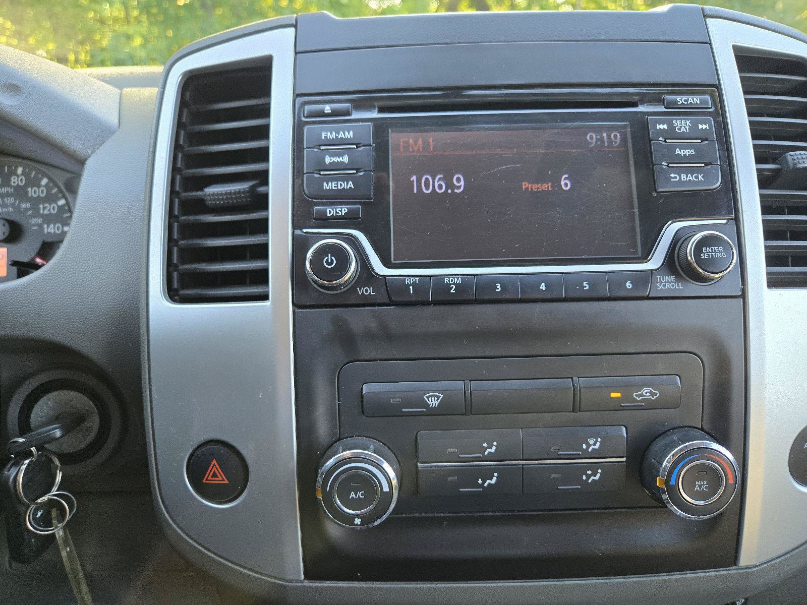 Used 2018 Nissan Frontier SV AWD/4WD image 17