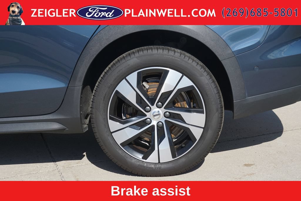 Used 2024 Volvo V60 B5 Cross Country Plus AWD/4WD image 9