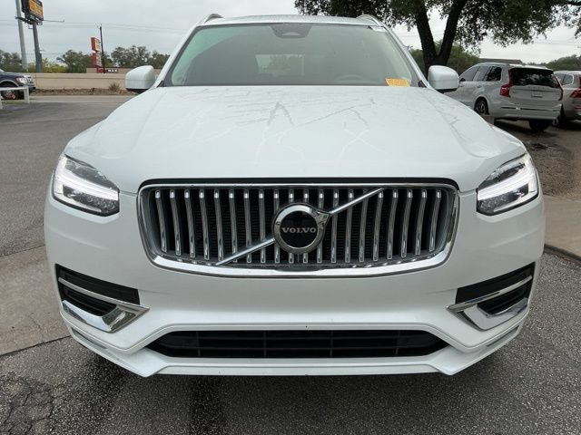 Certified 2025 Volvo XC90 B5 Core AWD/4WD image 2