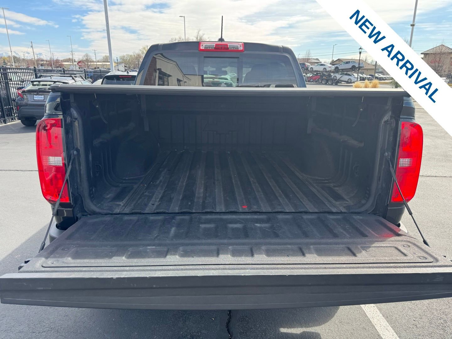 Used 2022 Chevrolet Colorado Z71 w/ Z71 Midnight Edition image 13