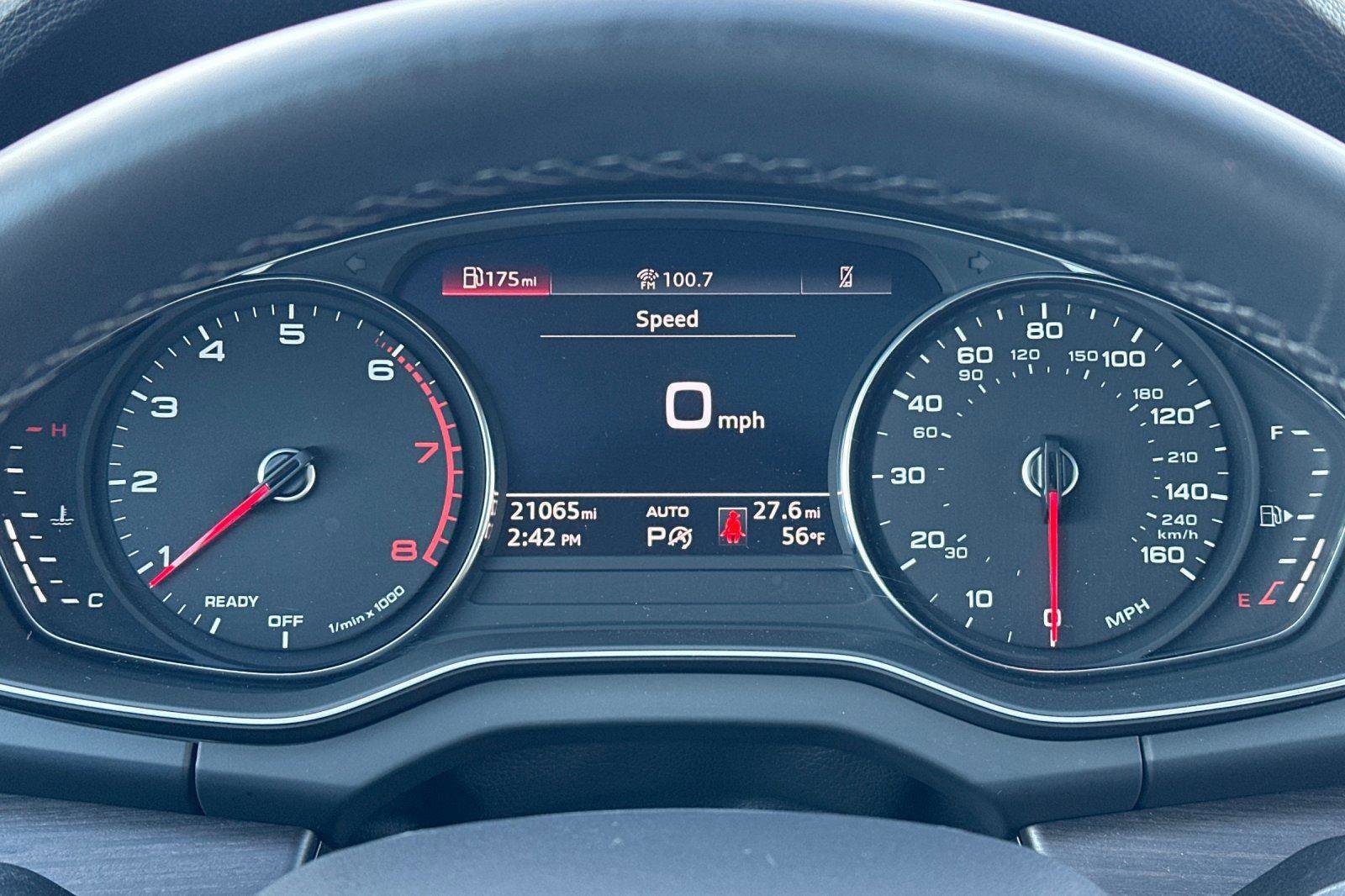 Used 2023 Audi Q5 Premium w/ Convenience Package image 24