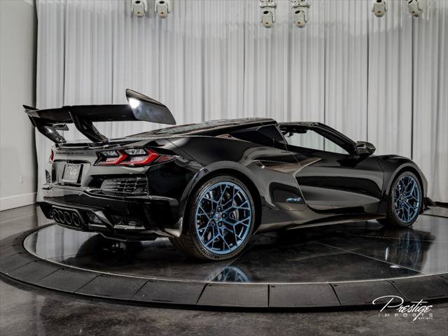 Used 2026 Chevrolet Corvette ZR1 w/ ZR1 Carbon Fiber Aero Package RWD image 31