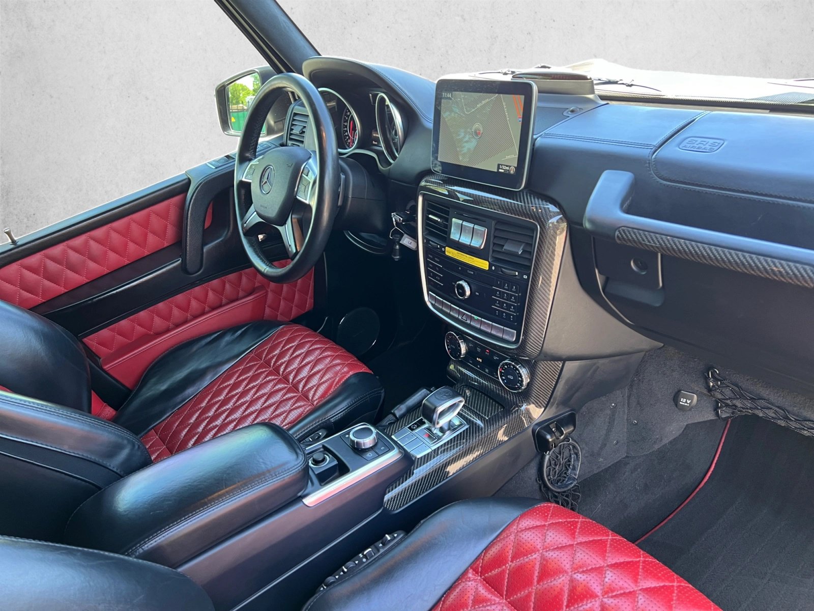 Certified 2017 Mercedes-Benz G 63 AMG 4MATIC image 28