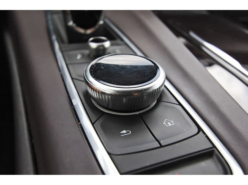 Used 2022 Cadillac Escalade Premium Luxury Platinum w/ Heavy-Duty Trailer Package image 27