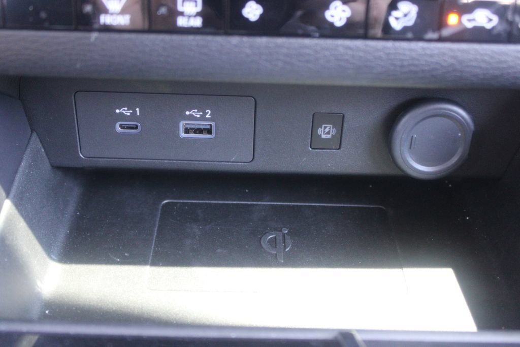 Used 2026 Nissan Rogue SL AWD/4WD image 50