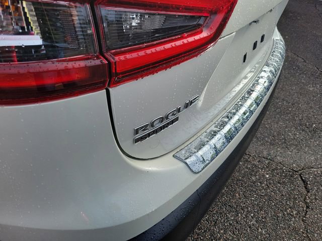 Used 2022 Nissan Rogue Sport SL FWD image 8
