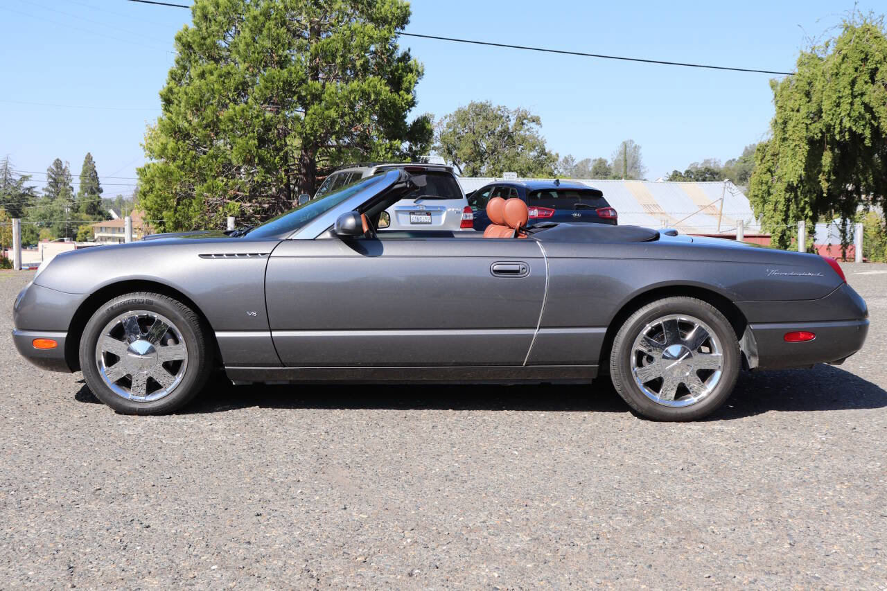 Used 2003 Ford Thunderbird image 22