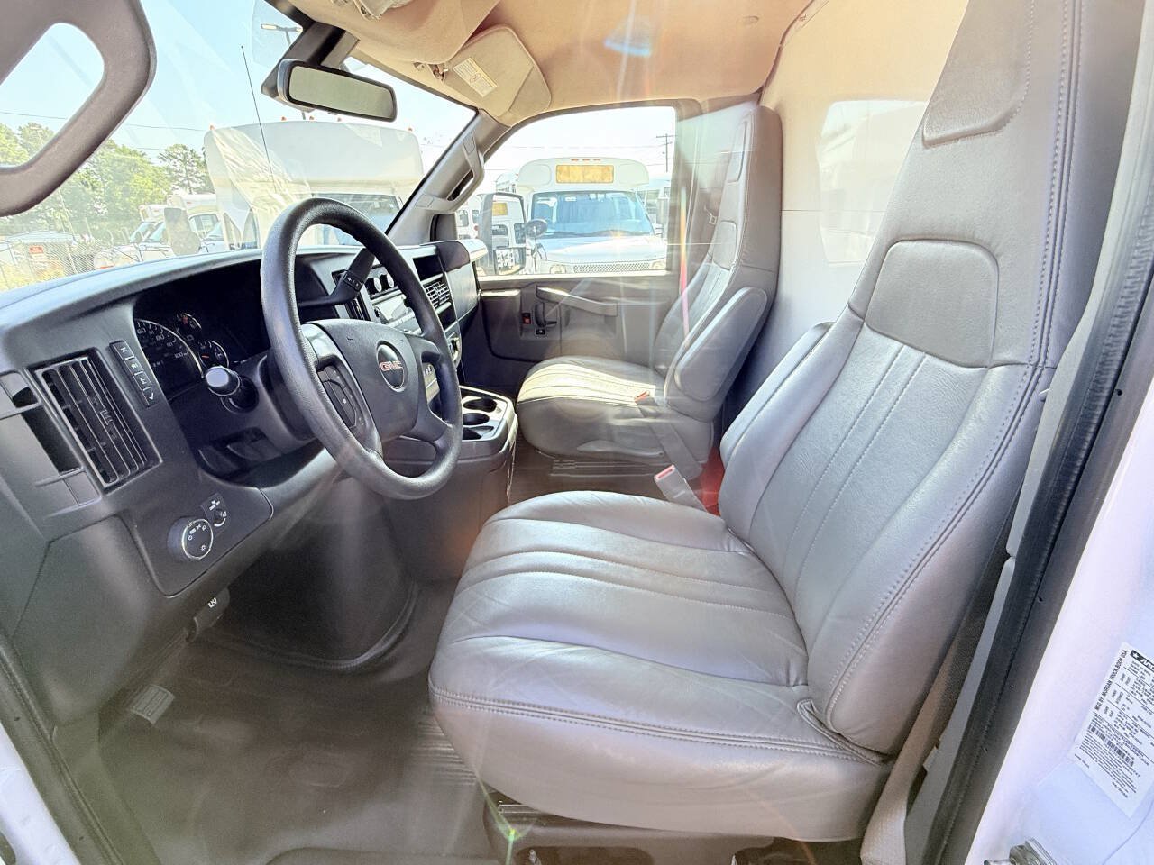 Used 2021 GMC Savana 3500 Extended RWD image 7
