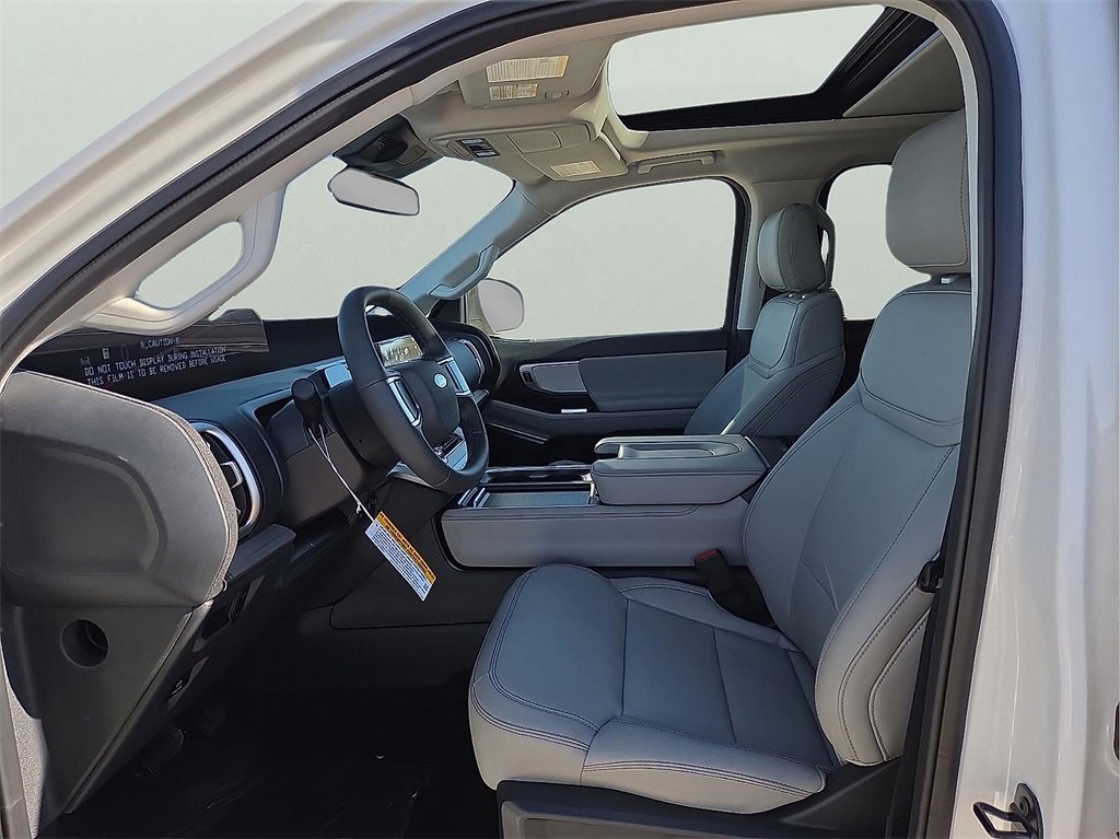 New 2025 Ford Expedition Active image 12