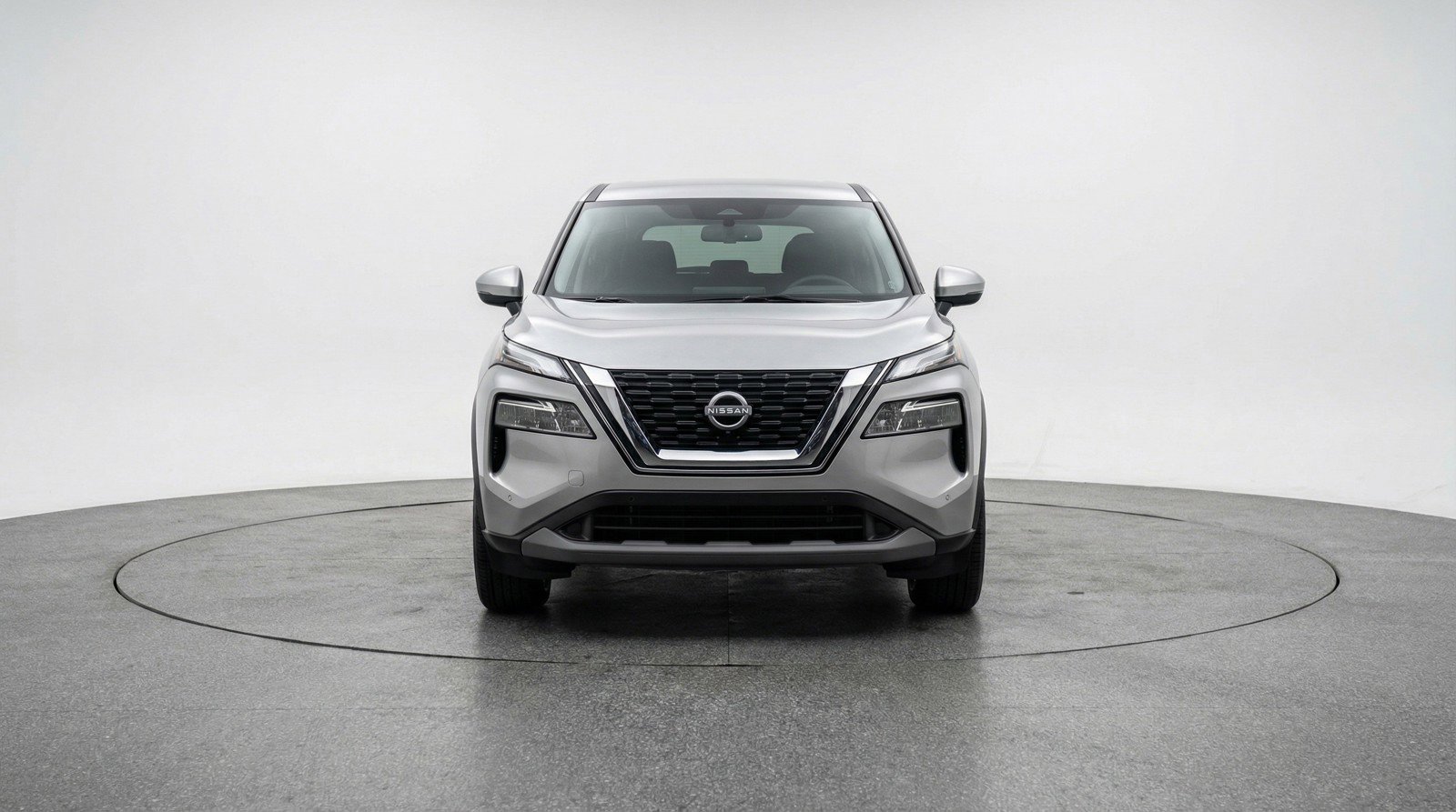 Used 2025 Nissan Rogue SV image 2