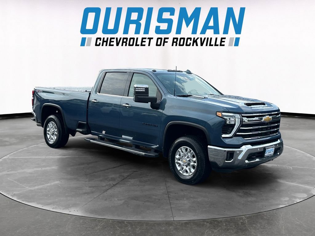 Used 2025 Chevrolet Silverado 2500 LTZ w/ LTZ Premium Package AWD/4WD image 1