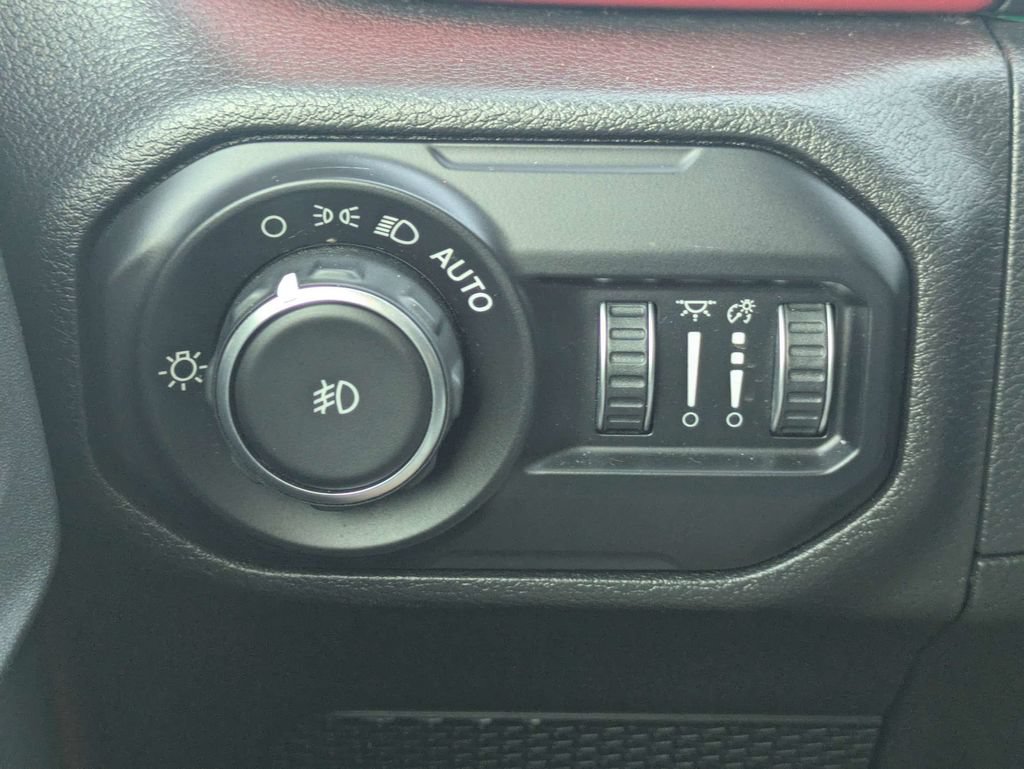 Used 2021 Jeep Wrangler Unlimited Rubicon AWD/4WD image 25