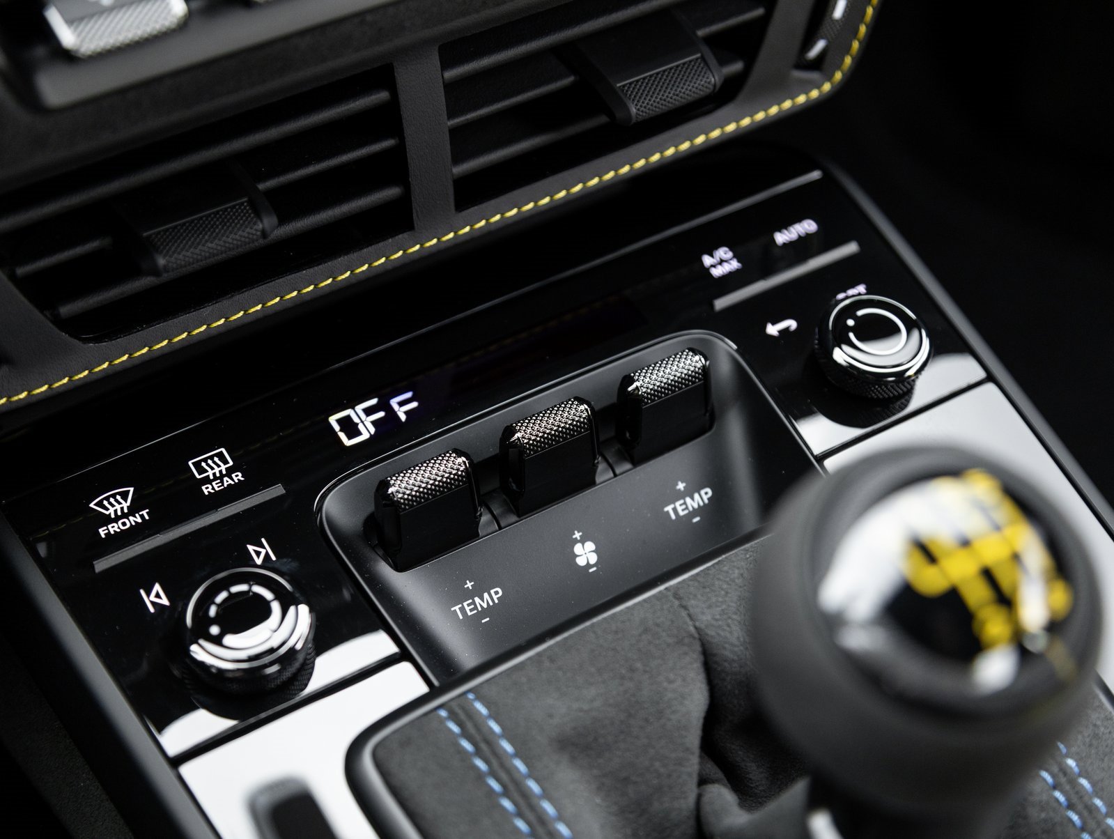 Certified 2025 Porsche 911 GT3 image 27