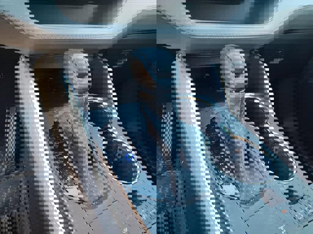 Used 2022 Toyota Highlander L image 12