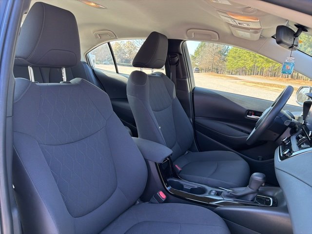 Used 2021 Toyota Corolla LE image 25