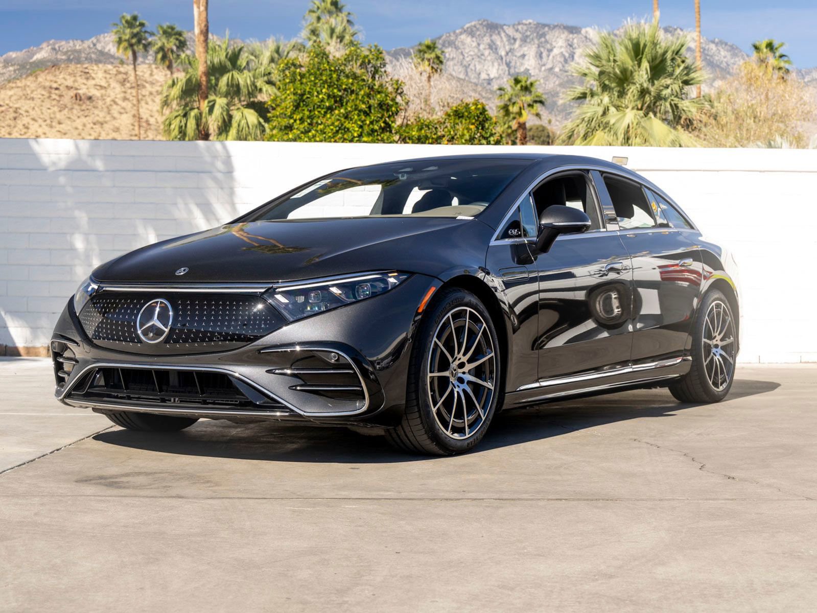 Used 2023 Mercedes-Benz EQS 580 4MATIC Sedan video 1