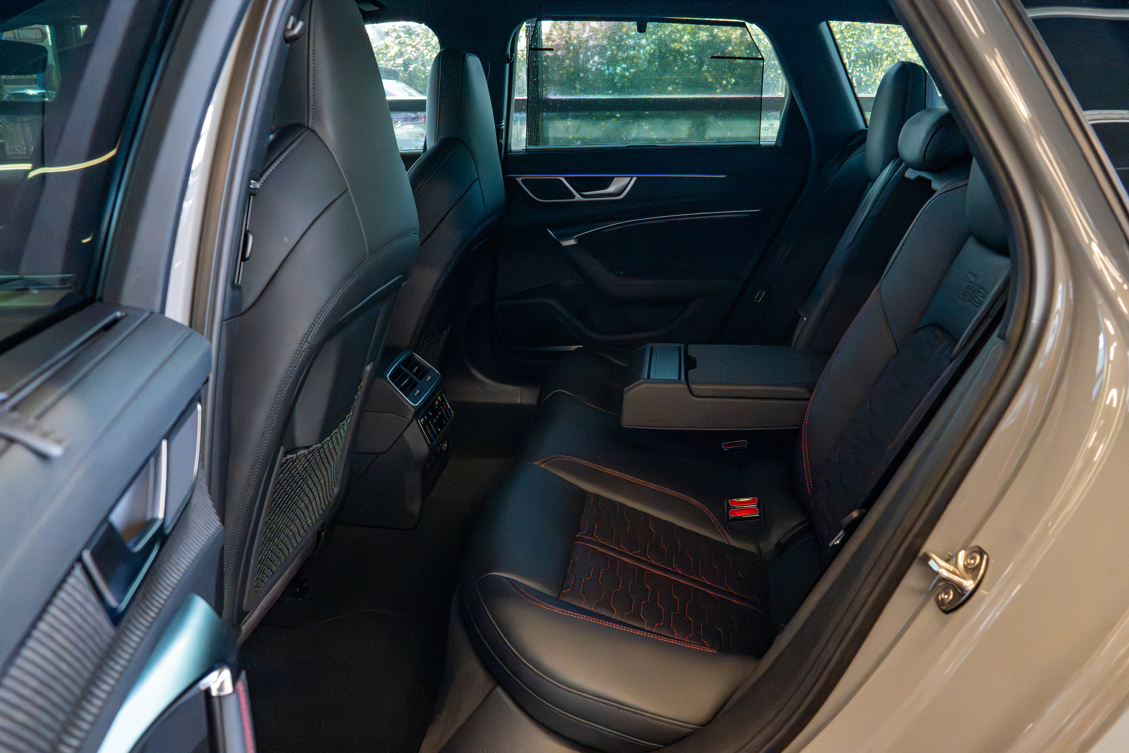 Used 2021 Audi RS 6 AWD/4WD image 28