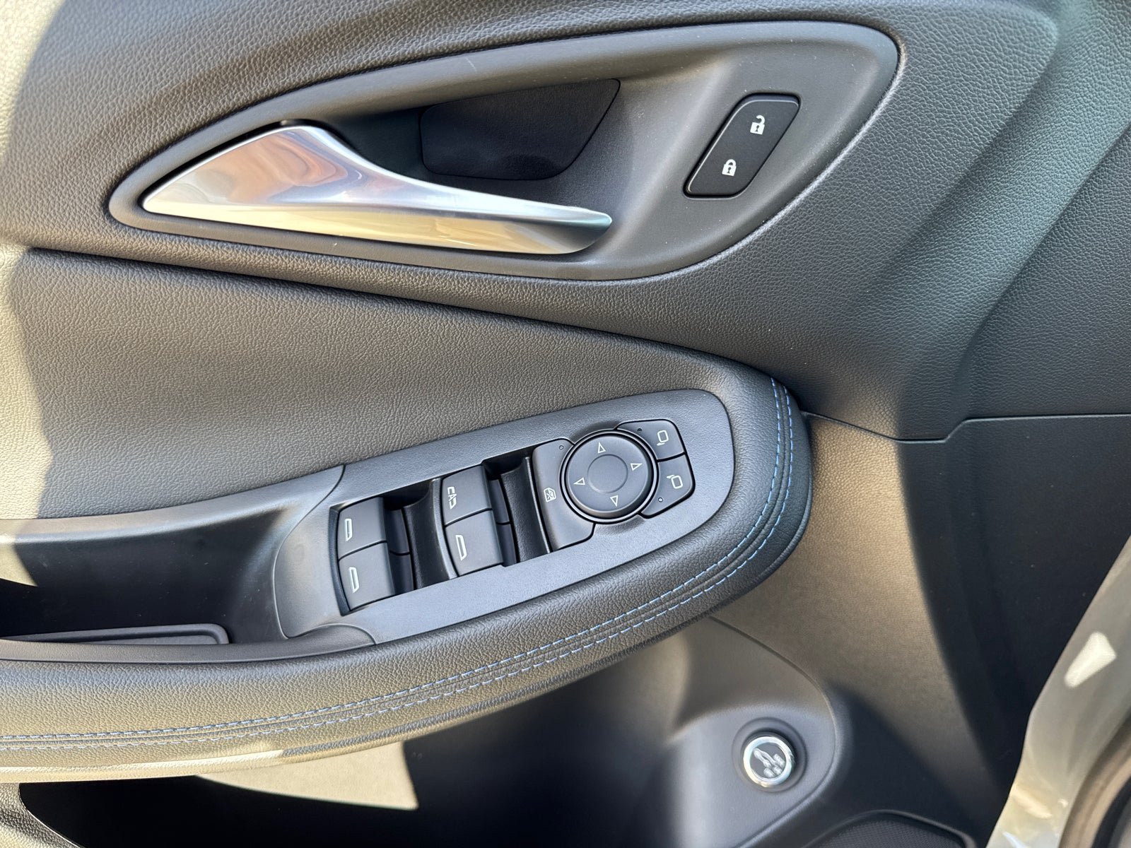 New 2026 Buick Encore GX Sport Touring w/ Comfort Package FWD image 26