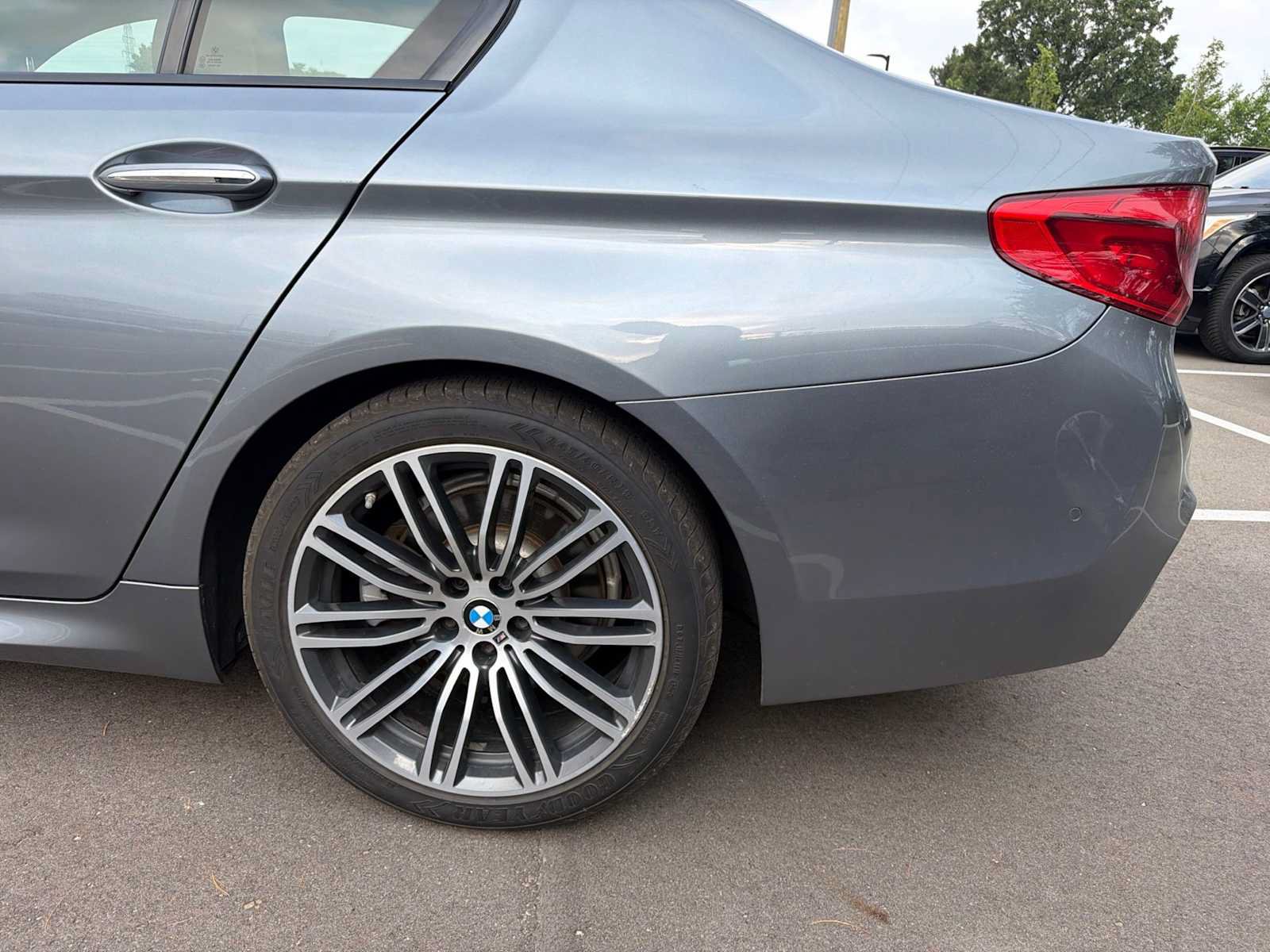 Used 2017 BMW 530i xDrive AWD/4WD image 10