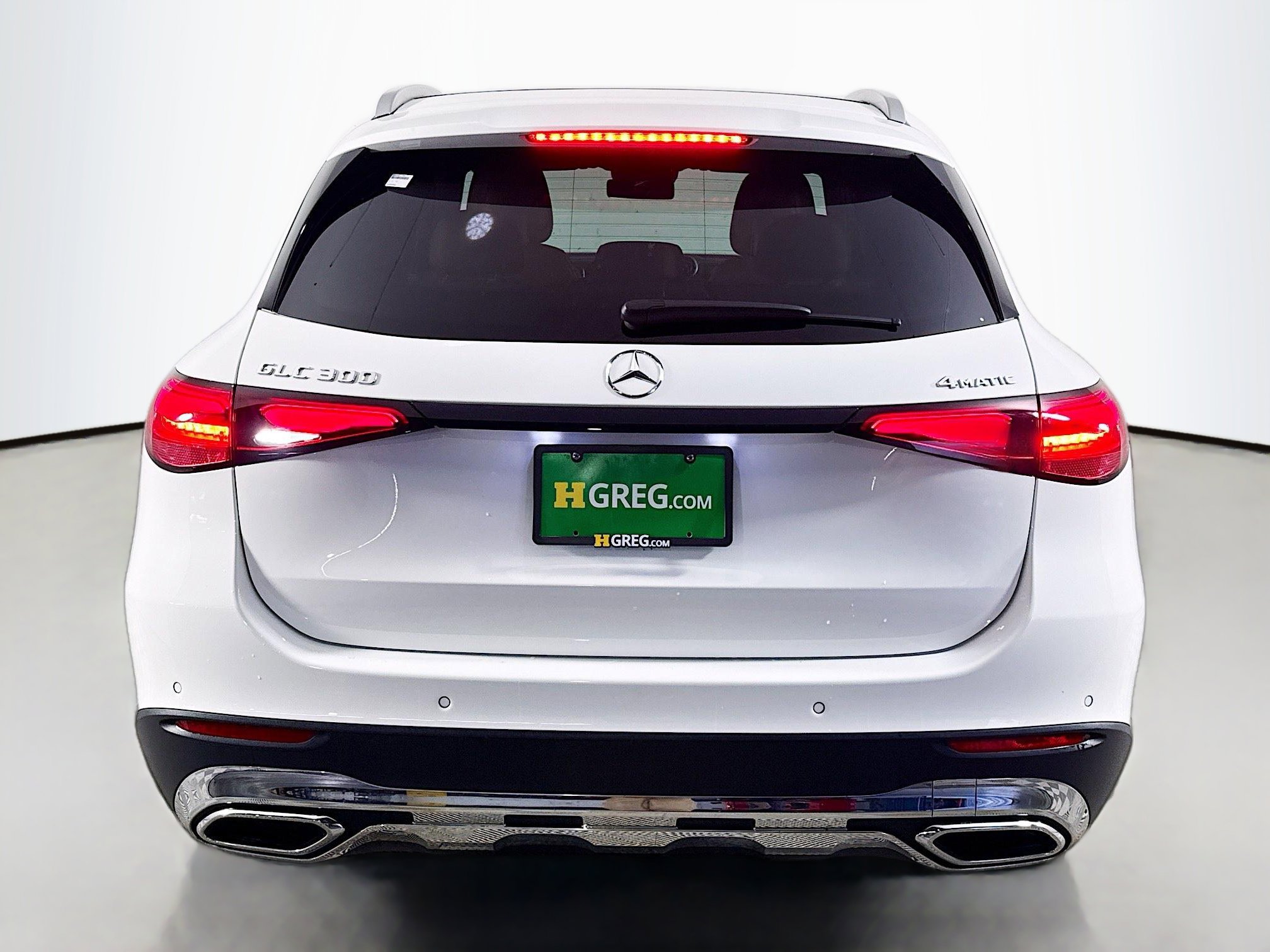 Used 2023 Mercedes-Benz GLC 300 4MATIC w/ Exclusive Trim Package image 8