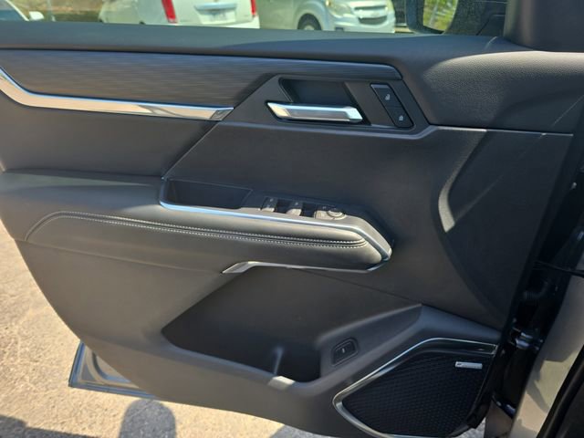 Used 2024 GMC Acadia Elevation image 26