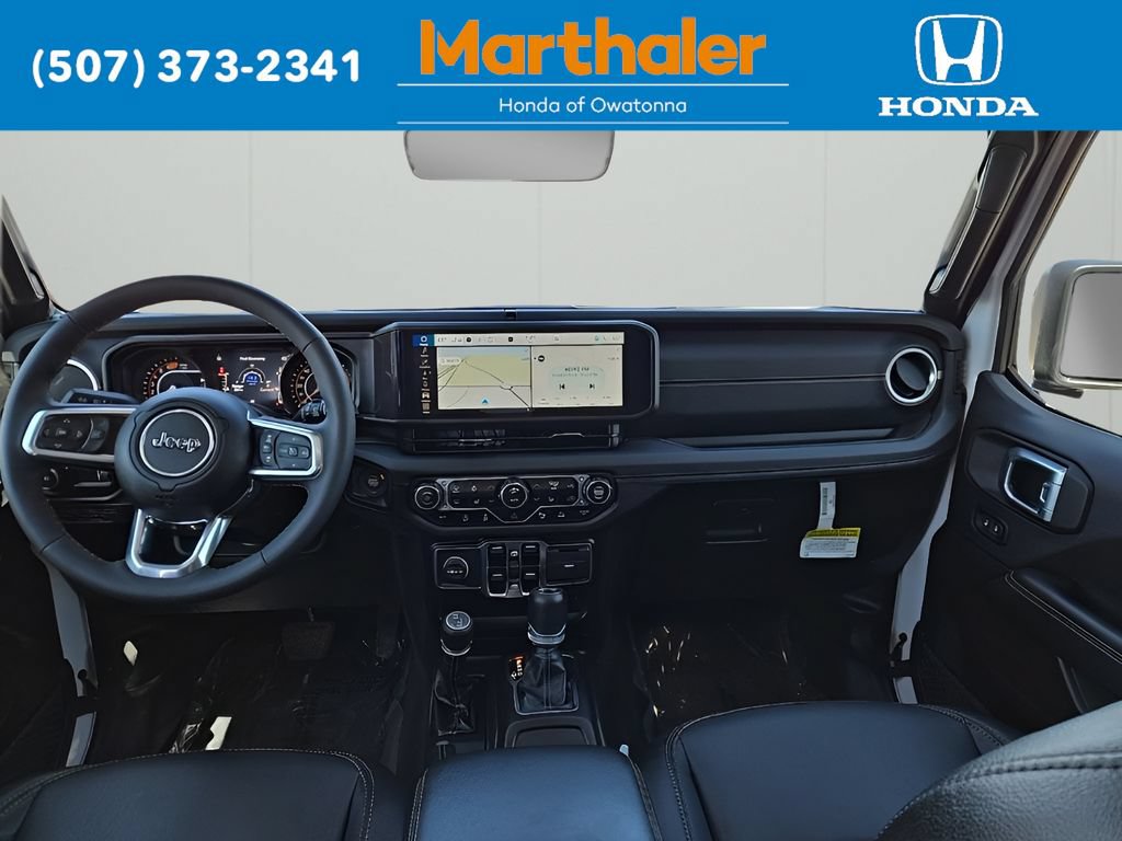 Used 2024 Jeep Wrangler Unlimited Sahara w/ Technology Group AWD/4WD image 22