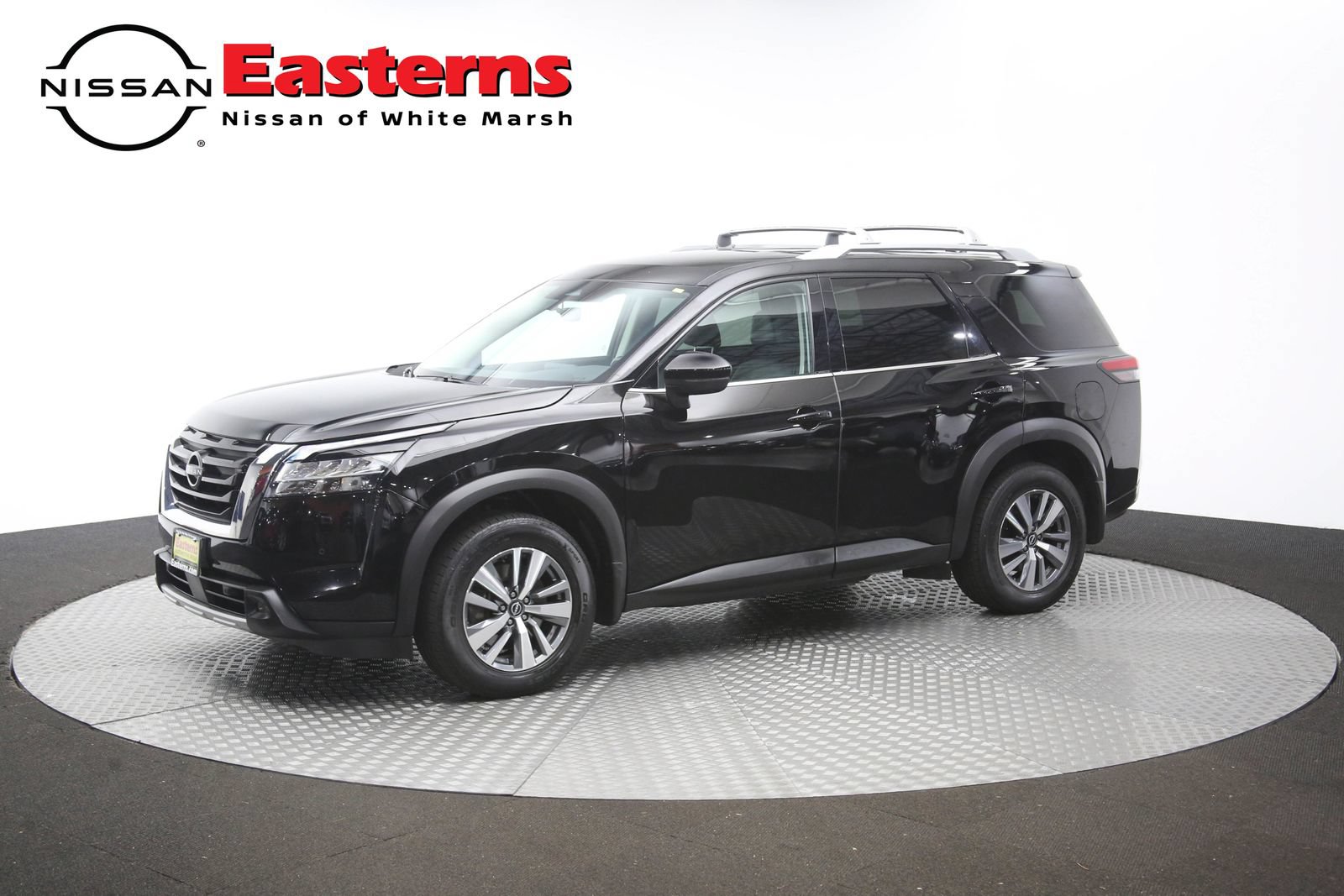 Used 2023 Nissan Pathfinder SL AWD/4WD image 57