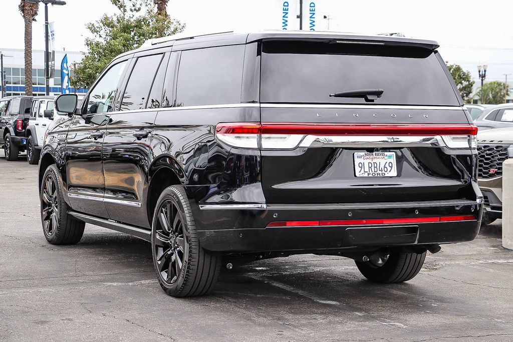 Certified 2023 Lincoln Navigator L Reserve RWD image 9
