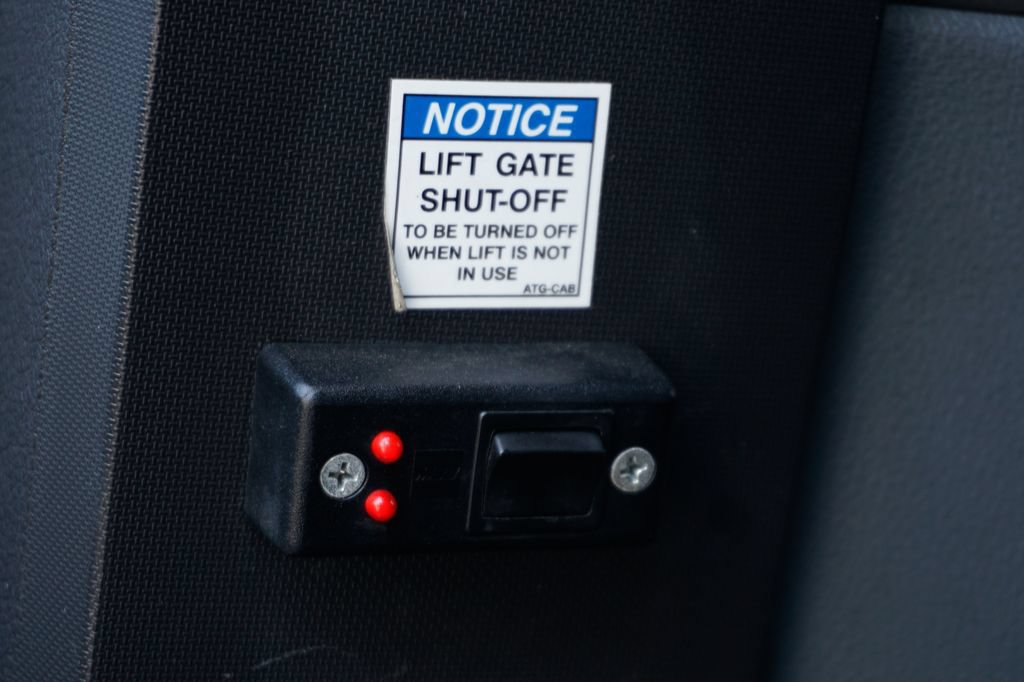 Used 2015 Ford F650 2WD Crew Cab Super Duty image 25