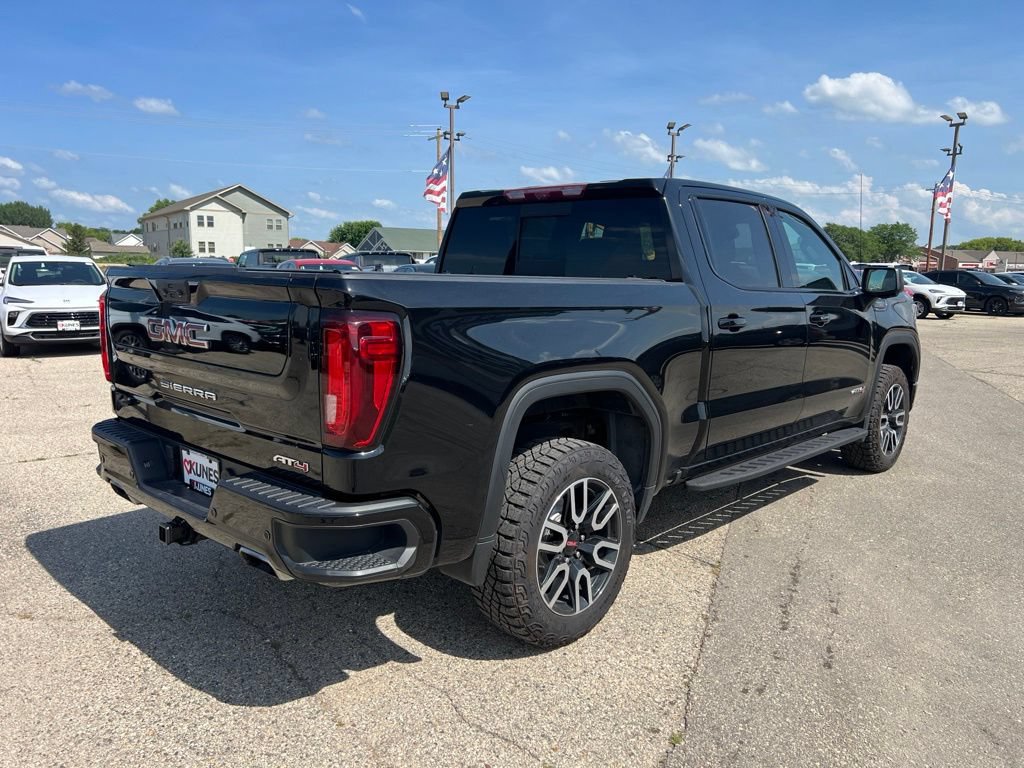 Used 2023 GMC Sierra 1500 AT4 w/ AT4 Premium Package AWD/4WD image 10