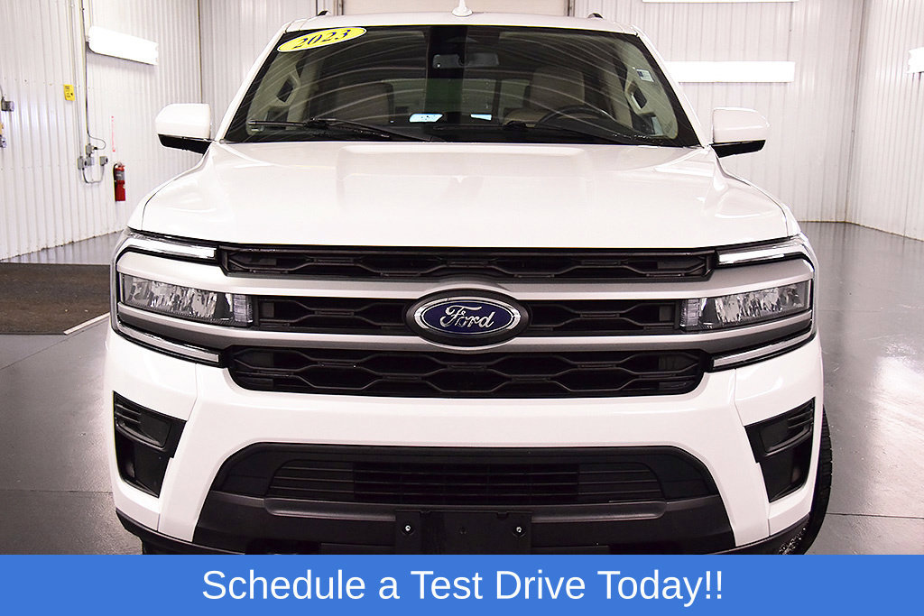 Used 2023 Ford Expedition XLT AWD/4WD image 2