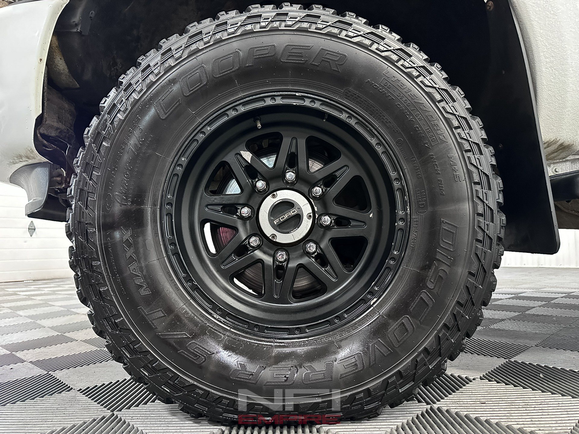 Used 2015 Ford F350 XL w/ Power Equipment Group AWD/4WD image 12