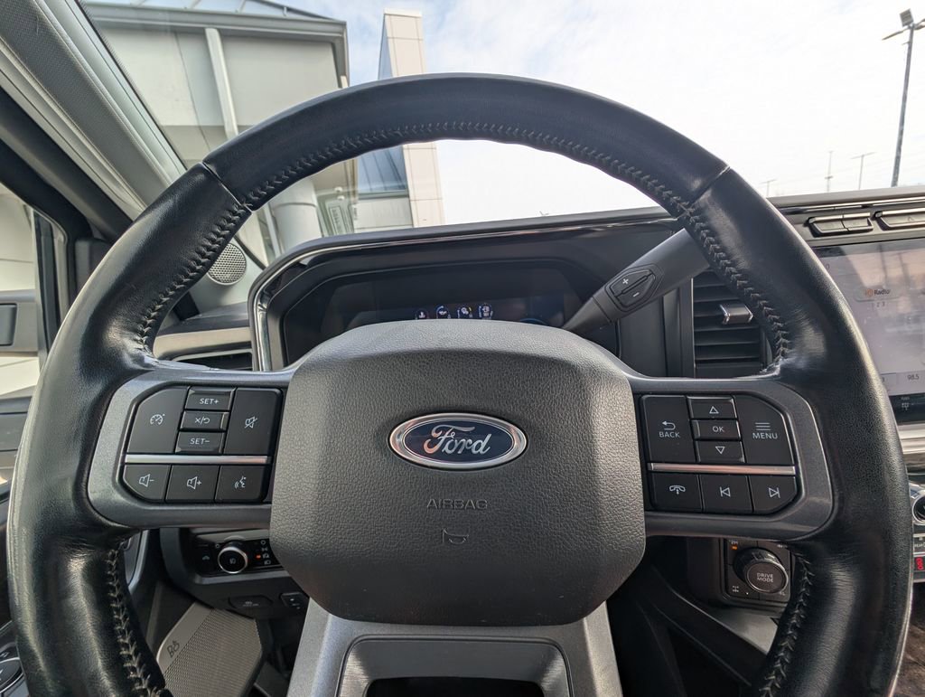 Used 2023 Ford F350 Lariat w/ Chrome Package image 20