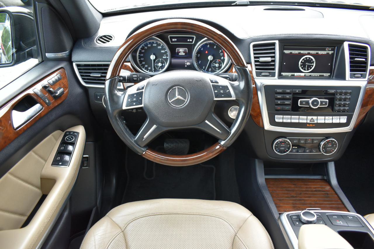 Used 2016 Mercedes-Benz GL 550 4MATIC image 12