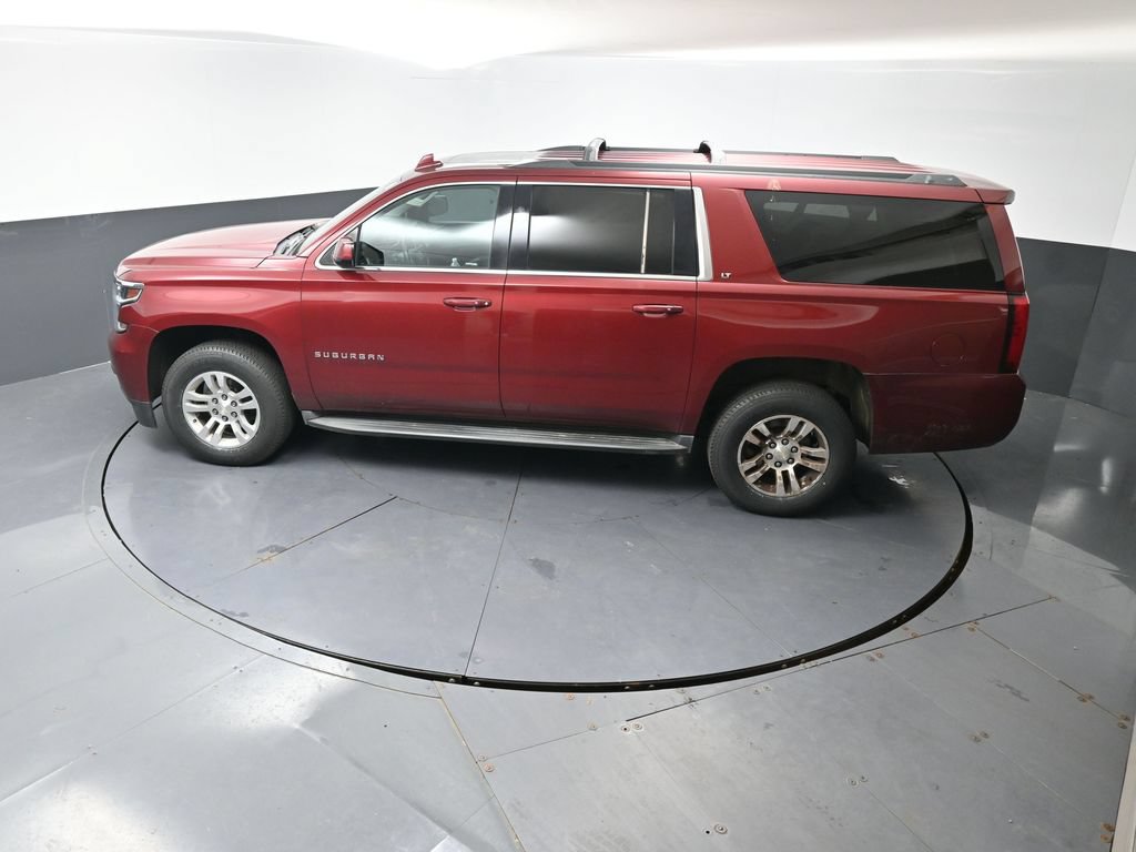 Used 2016 Chevrolet Suburban LT w/ Luxury Package AWD/4WD image 14