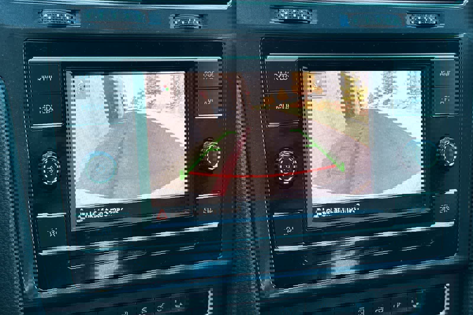 Used 2019 Volkswagen Golf S image 23